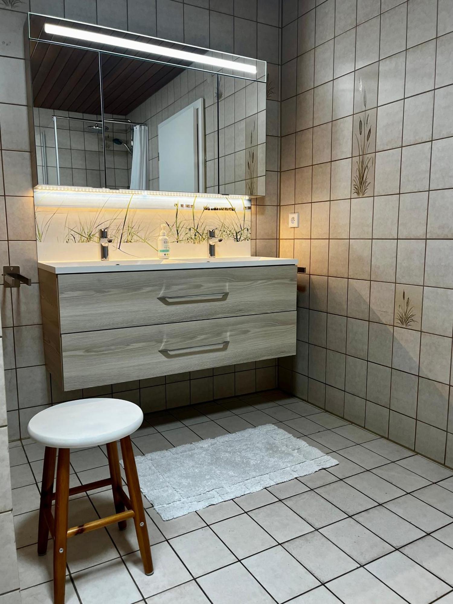 Business-Apartment Braun Abstatt Zimmer foto