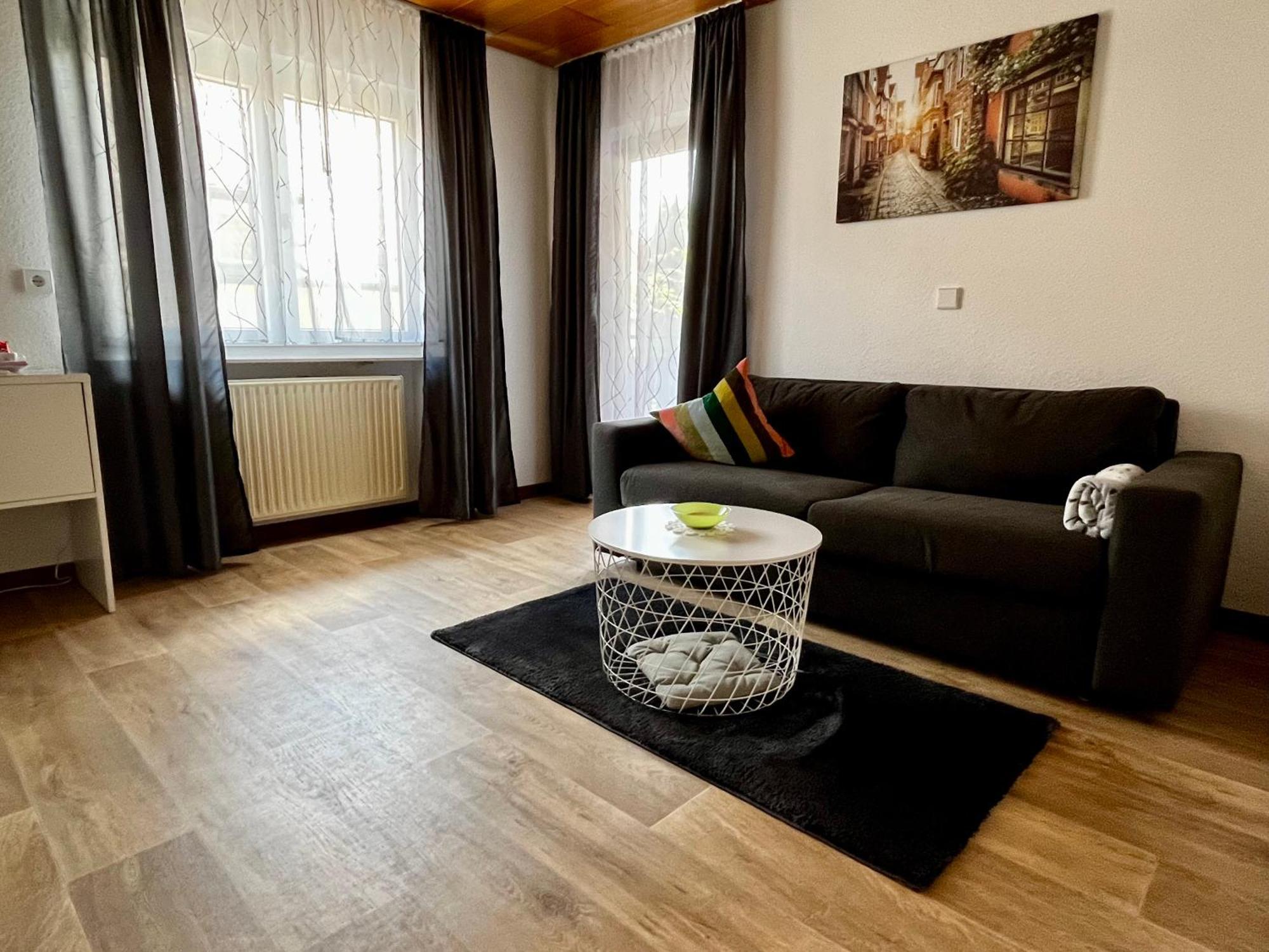 Business-Apartment Braun Abstatt Zimmer foto